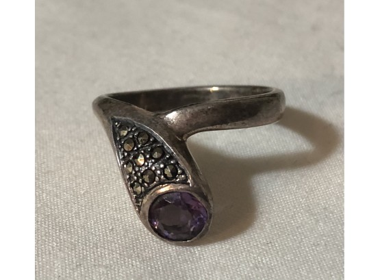 Sterling Silver Marcasite & Amethyst Ring (4.1 Grams)