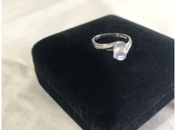10K White Gold Moonstone Ring (2.2 Grams)