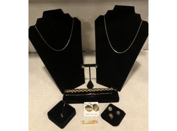 Goldtone Fashion Jewelry Collection Lot 3
