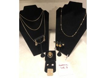 Ladies Goldtone Fashion Jewelry Lot 3
