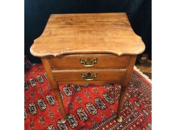 Antique 2-Drawer Night Table/End Table