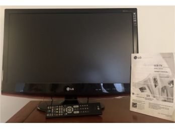 LG Flatscreen 27 Inch TV & Remote