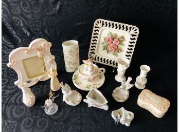Decorative Items & Collectibles