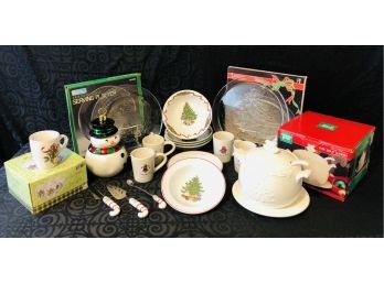 Adorable Christmas Kitchenware Collection