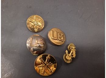 US Military Buttons & More