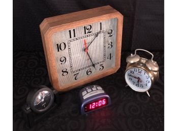 Wall Clocks & Alarm Clocks