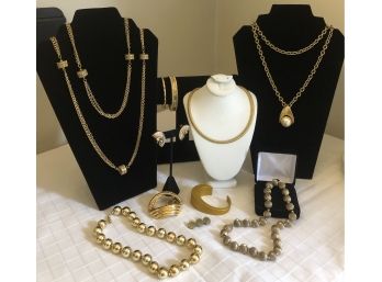 Ladies Goldtone Jewelry Collection Lot 2