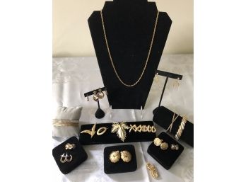 Goldtone Jewelry Collection Lot 3