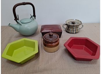 Miscellaneous Ceramics Lot