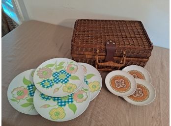 Vintage Picnic Box & Plates