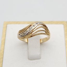 10k Gold Diamond Ring Sz 5 - 1.83g