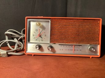 Vintage Clock Radio By Heathkit