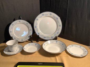 NORITAKE Blue Hill Service For 12 And More