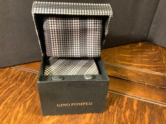 New-Gino Pompeii  Tie, Hankie & Cuff Links In Box