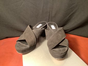 Ladies Black Slip On Sandals-Made In Itlay