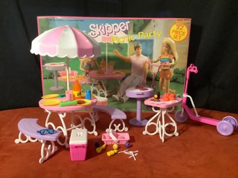 Vintage Barbie & Skipper Picnic Party