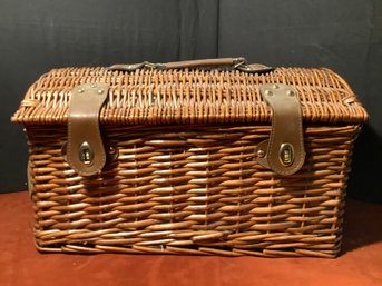 Wicker Picnic Basket With Plates, Forks W/ Insulated Area Too!