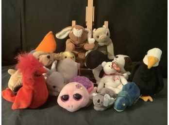 GROUPING OF 14 BEANIE BABIES