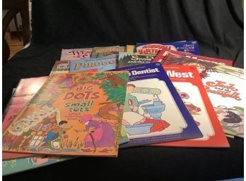 VINTAGE NEW -COLORING BOOKS-LOT NEW