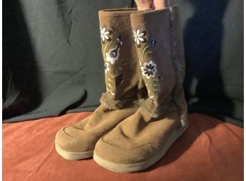 Ladies Nanuk  Suede Winter Boots