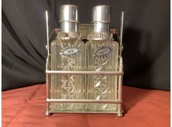 Vintage.Rye & Scotch In Handled Carry/Storage Case Set