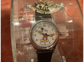 New-Lorus Mickey Mouse Watch W/ Tags GREAT GIFT IDEA