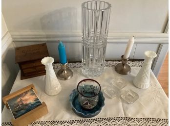 TABLE ASSORTMENT VASES, CANDLE HOLDERS,COASTERS IN CASE