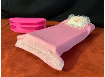 Barbie Vintage Bed With Bedspread & Barbie Pillow & More