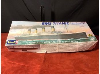 RMS Titanic Plastic Model Kit