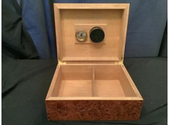 Attractive Wood Humidor Box -SEE PHOTOS