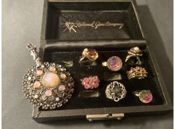 LOT OF RINGS IN CASE AND ART DECO STYLE PENDANT MIRROR