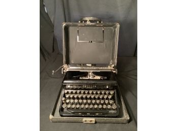1937  Royal Model 0 Typewriter With Case