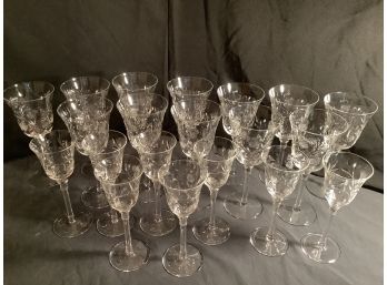 Stunning Stemmed Fine Glassware-  Pineapple Motif-Clean-Picture Do Them No Justice