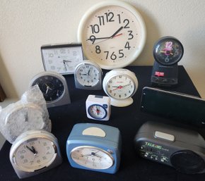Lot Of 12 Clocks, Battery, Electric, Digital - Wide Variety