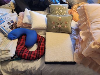 14 Various Pillows, Throw, Travel, NIB Chill Pillow, Pillowcases, Linens