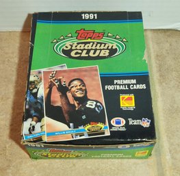 (lot 15-11) 1991 NIB Topps Stadium Club NFL Football Set, Wax Packs, Unopened