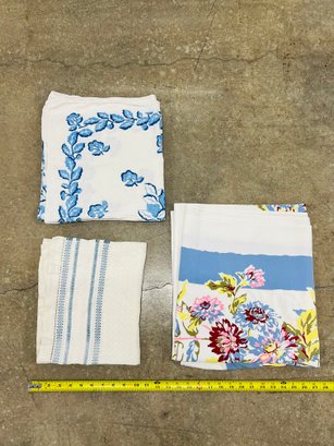 Set Of Blue And White Vintage Table Linens
