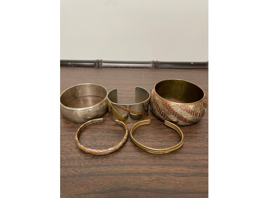 Collection Of 5 Vintage Bangles