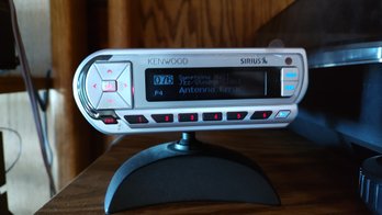 Kenwood Portable Sirius Radio Tuner And Docking Stand