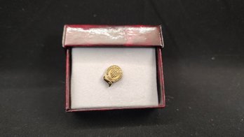 10k Gold University Of Washington 35-Year Pin