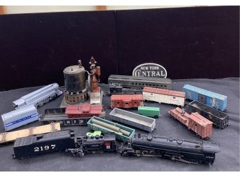 Assorted Vintage Model Train Items