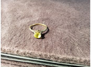 10 Karat White/Yellow Gold Ring With Yellow Stone