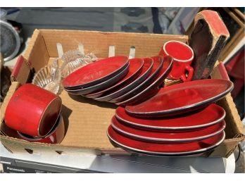 MCM Look Vivid Red Pottery Sandwich And Tea Set For 4