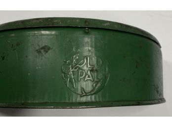 Vintage Old Pal Fisherman's Worm/Bait Box - Green
