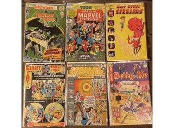 Lot (6) Of Comic Books Various Series - Marvel, DC, Etc.  See!
