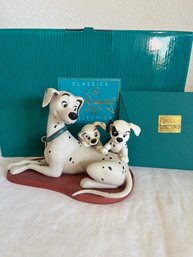 Disney Classics Figurine 101 Dalmatians 'Patient Perdita'