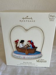 Disney Hallmark Magic Ornament Little Mermaid 'Kiss The Girl'
