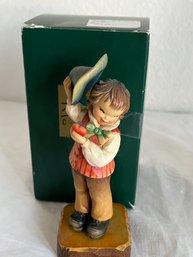 ANRI Wooden Carved Figurine 'With All My Heart'
