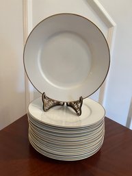 12-Linens And Things Gold Rim Dinner Plates (1)