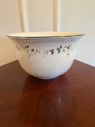 Pflatzgraff Winterberry Bowl